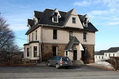 30 Edward St 1