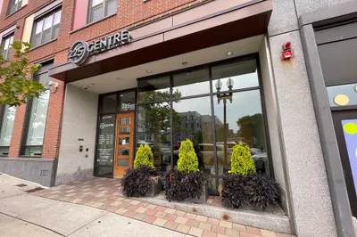 225 Centre St #409 1