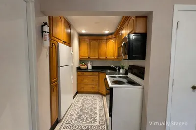 29 Arlington Rd #2