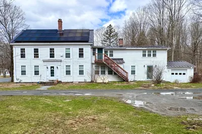 33 Bridge St
