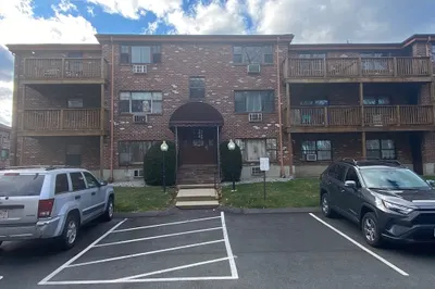 14 Mayberry Drive #10 - C 1
