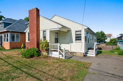 11 Rosalind Rd 1
