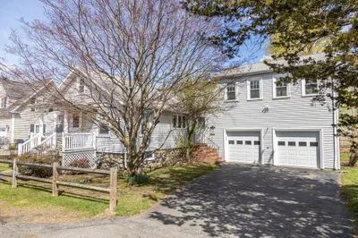 16 S Merrill St