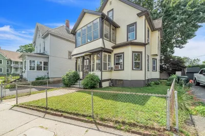 178 Dickinson St 1