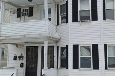 15 Stuart Street #3 1