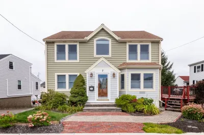 7 Deerfield Street 1