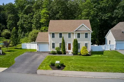 11 Mason Ln #11 1