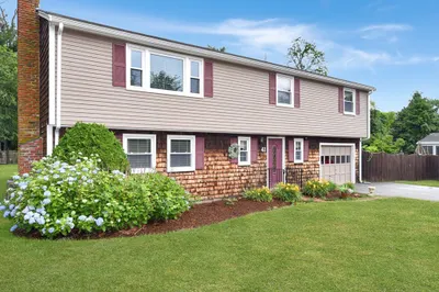 41 Constantine Dr 1