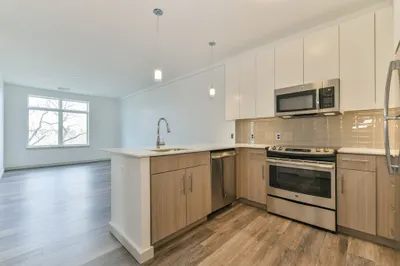 180 Telford St #321