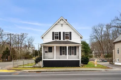 484 Temple Street 1