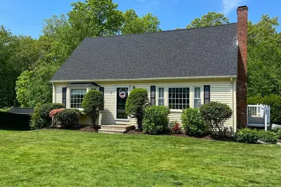 1 Dartmouth Dr 1