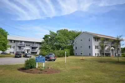 12 Holt Rd #5 1