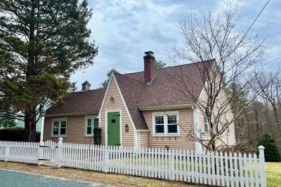 293 N Sturbridge Rd 1