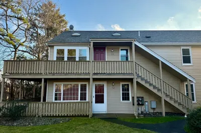 1029 Iyannough Rd #8D 1