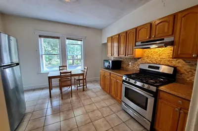 394 Quincy St #1