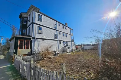 100 Nightingale St 1