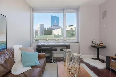 1 Charles St S #901 1