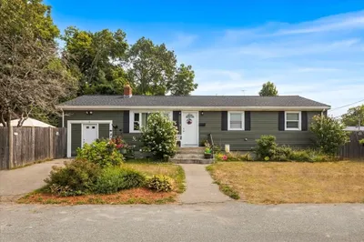 5 Satucket Ave