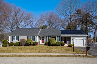 27 Michele Dr 1