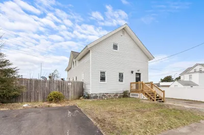 161 Cohannet St 1