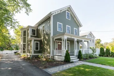 38 Richardson St #3 1