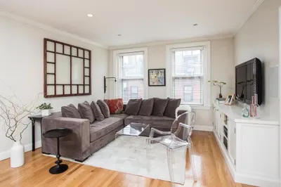76 W Cedar St #4F 1