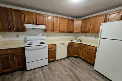 147 Rawson Rd #G3 1