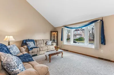 148 Hovenden Ave