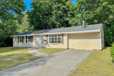 32 Appleby St
