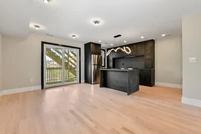 6 Brooks Street #2