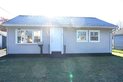 93 Melville St