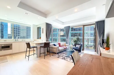 133 Seaport Blvd #803 1