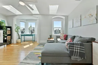 572 E Broadway #4