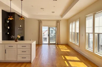 239 Lexington Street #2