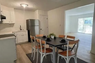 31 Vine St #23