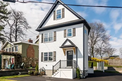 89 Hardy Pond Road 1