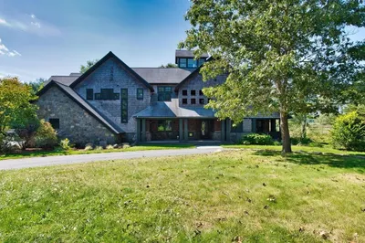 401 Pine Hill Rd 1