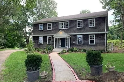 89 Old Connecticut Path 1