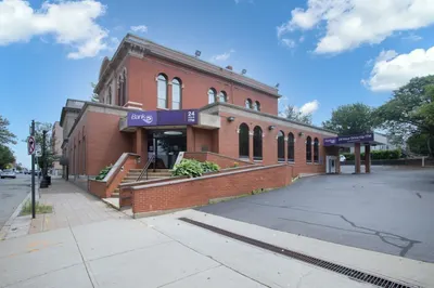 141 N Main St #1 1