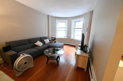 1819 Beacon St #4
