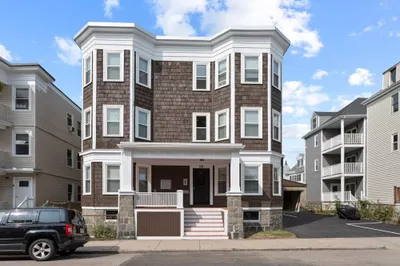68 Saxton Street #1