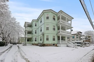 34-36 Hillberg Ave 1