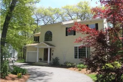 241 East St 1