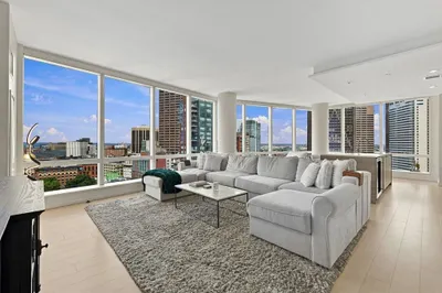 1 Franklin St #2604