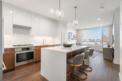 99 Sumner St #409