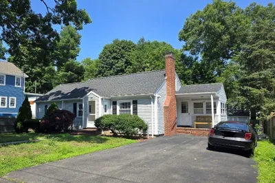50 Torrey Ave 1