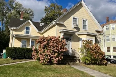 26 Cottage Street 1