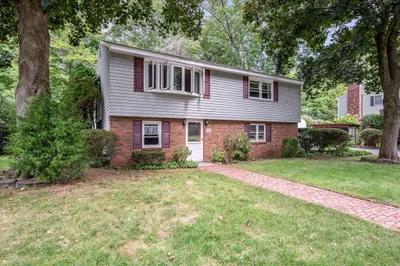 18 Spruce St