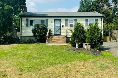 166 Moncrief St