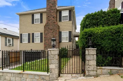 30 Rosedale Ave